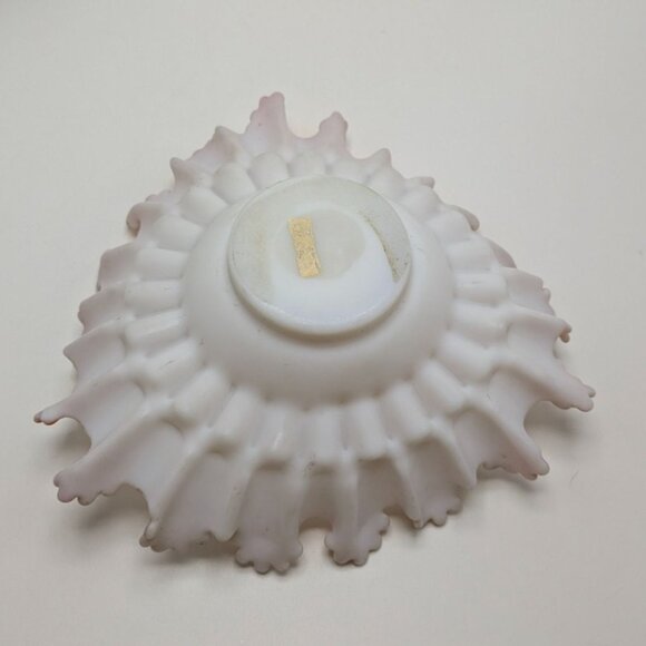 Victorian Satin Pink Glass Ruffled Edge Bowl Brides Basket Centerpiece Vintage - Picture 7 of 16